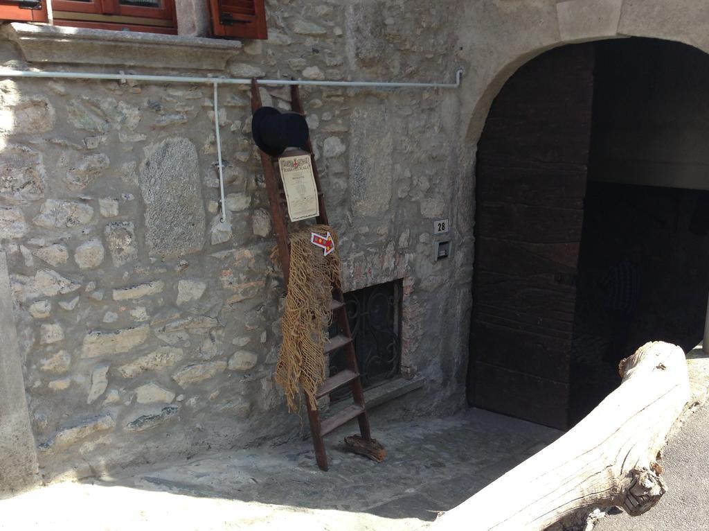 La Corte Del Pane Valbrona Exterior photo