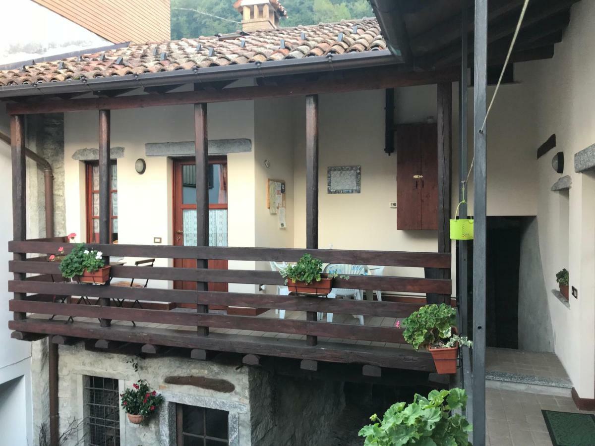 La Corte Del Pane Valbrona Exterior photo